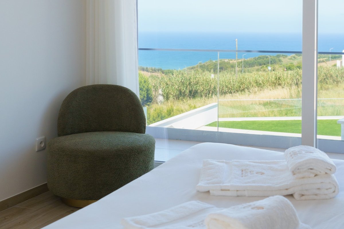 Casa Caracol, with a panoramic ocean view gallery image 4