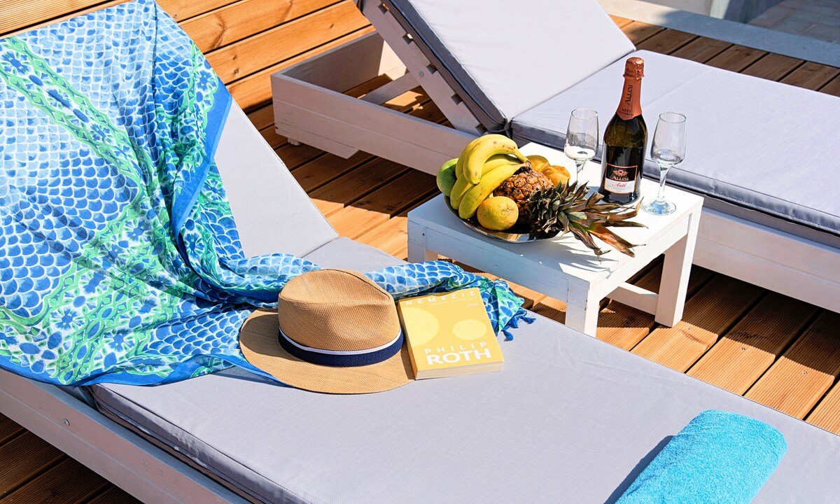 Etoile Villa Heated Pool gallery image 5