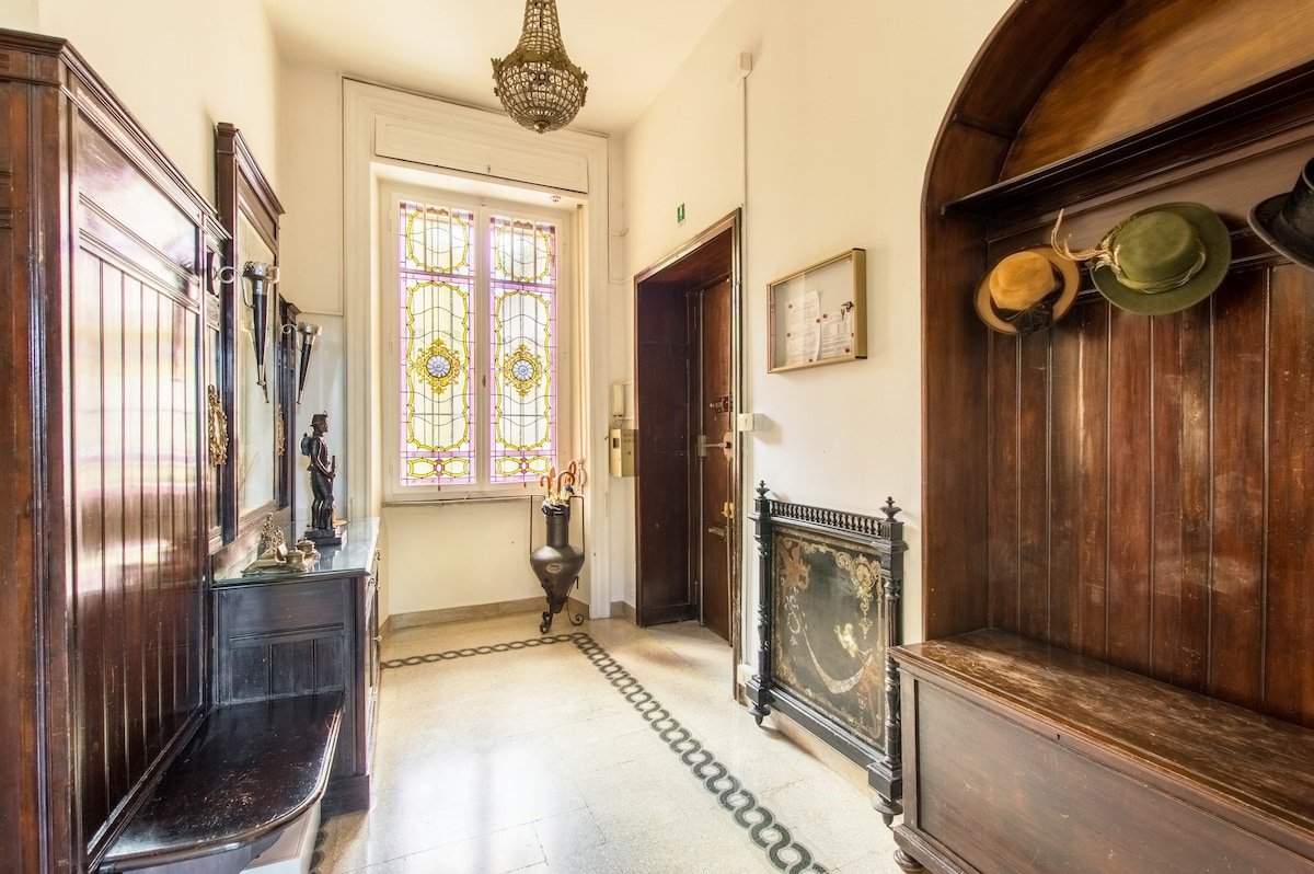 *GORGEOUS* 220 sqm inTRASTEVERE (6 BEDROOMS) gallery image 3