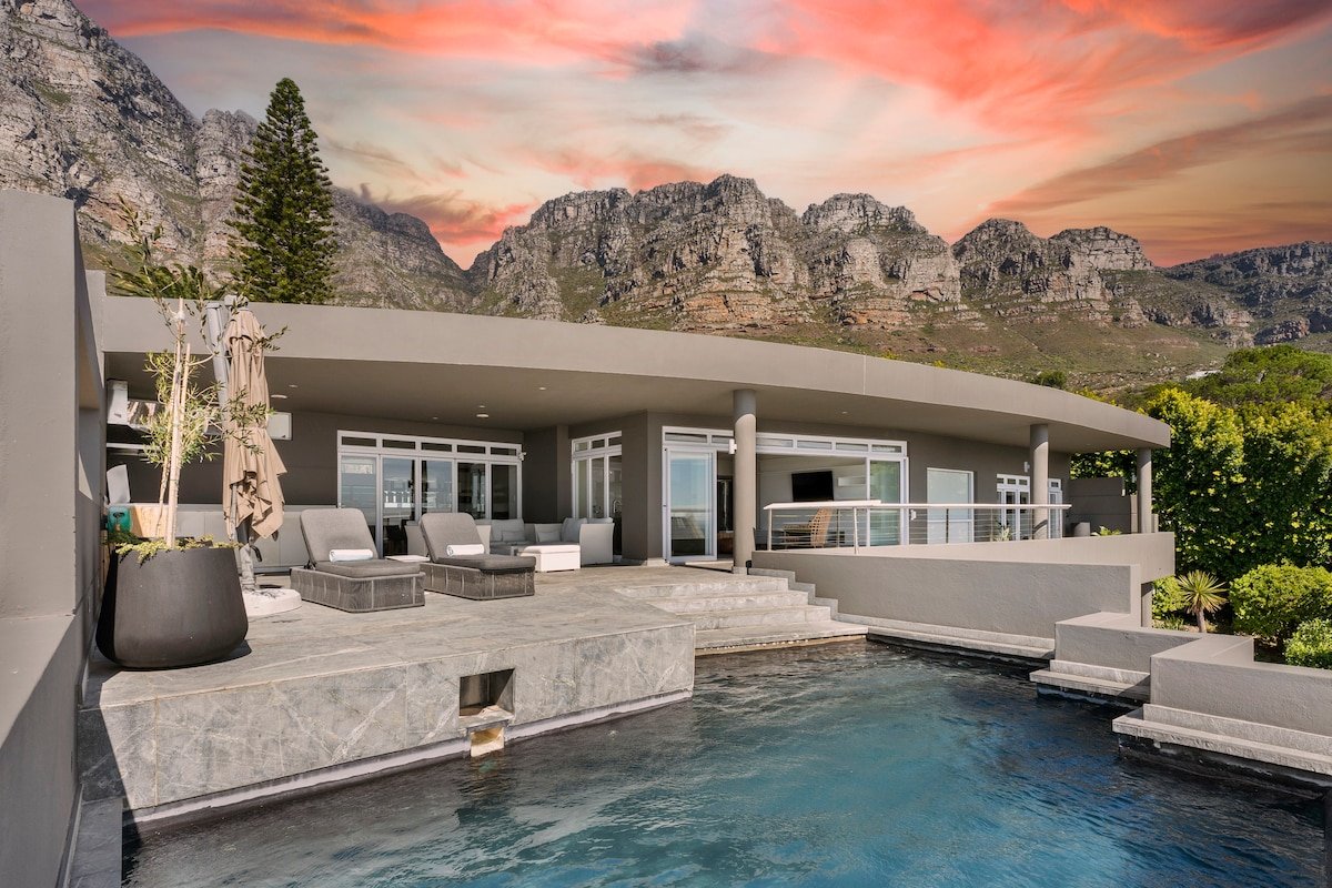 Camps Bay Luxury Villa – Villa Ravensteyn gallery image 2