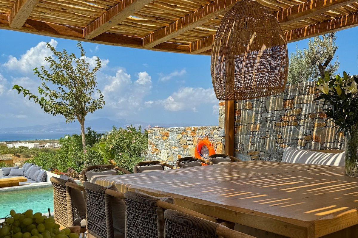 Villa Liv, Stunning views, Pool gallery image 3