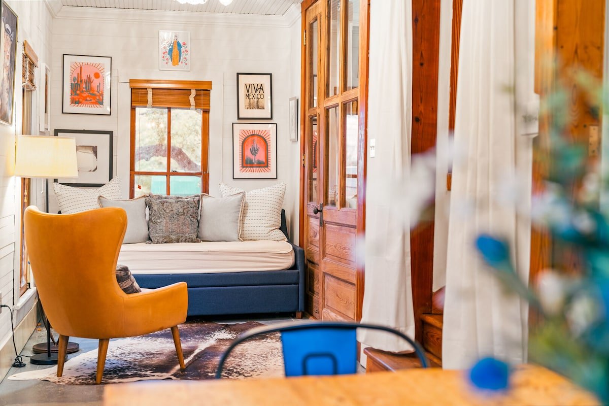 SoCo 2 blks | Big Home w Cabin | Pool & BBQ | FUN! gallery image 5