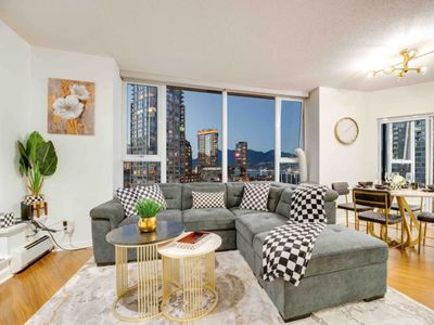 Walk to Attractions – Magic City night view 3-BR