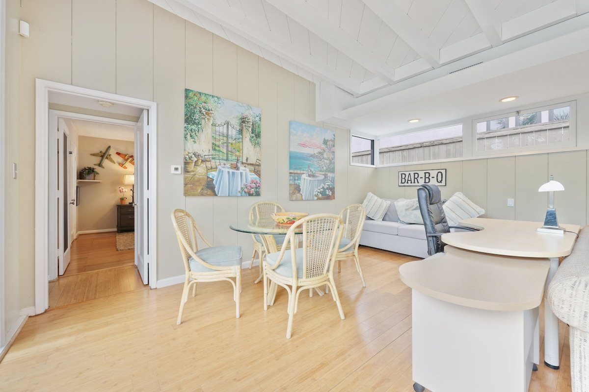 La Jolla Mid-Century Modern Beach House gallery image 5