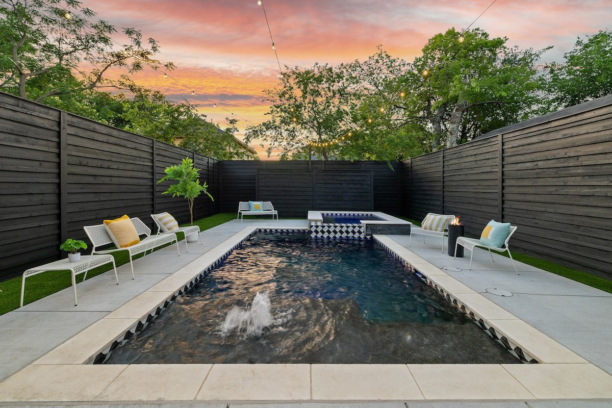 Heated Pool + Spa + Located in Heart of Dallas! gallery image 4