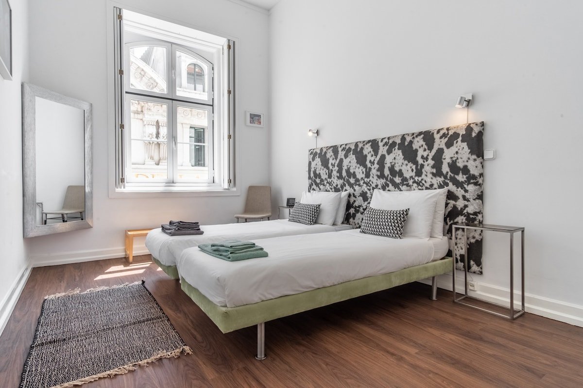 Lv Premier Chiado CH4 spacious, central, elevator gallery image 4