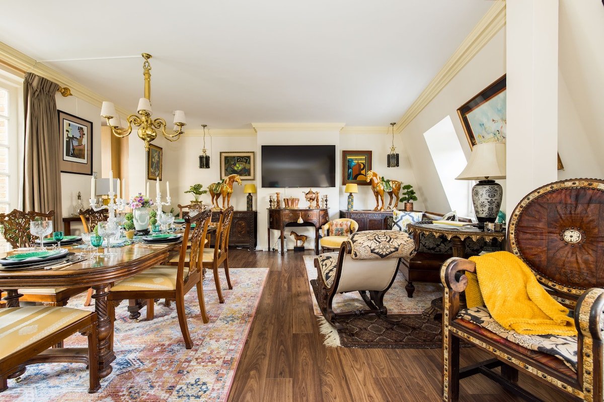 Mayfair 3-Bed 6-Guest Large Penthouse w/Patio gallery image 3