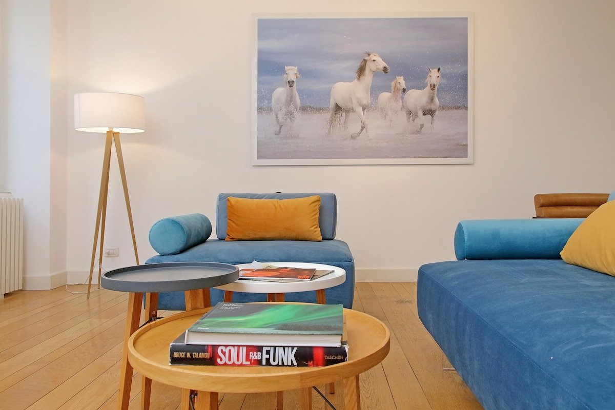 Domus Avignonesi Design Apt 400m from Trevi gallery image 5