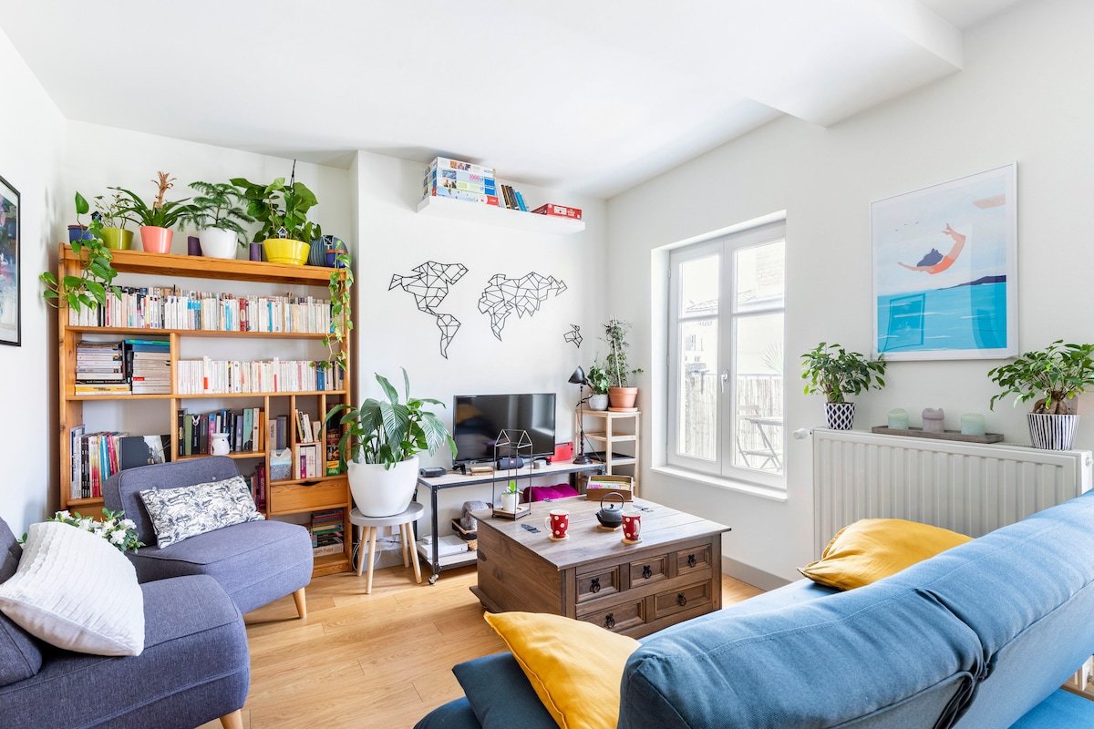 Un balcon en centre-ville gallery image 2