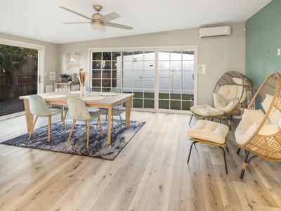 PB Villa- Fire Pit, Big Yard, Mins from the beach