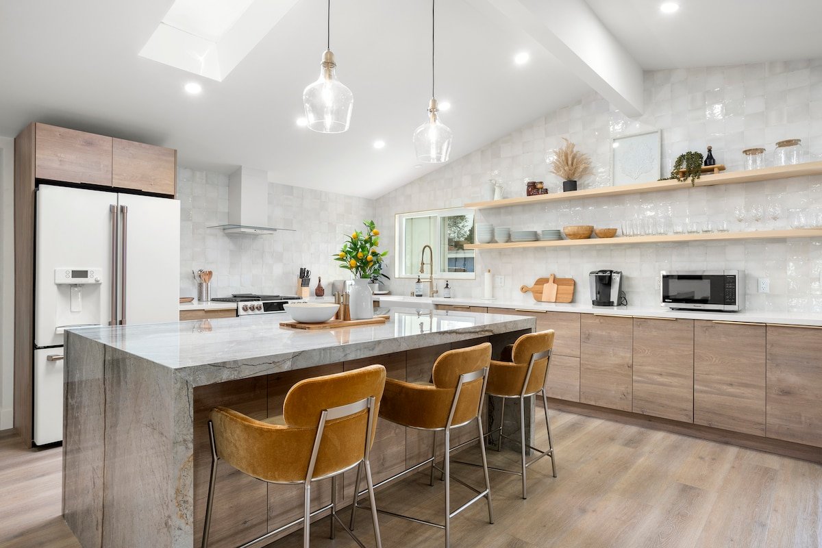 Modern Luxe Mission Valley 3 BR with Game Room gallery image 4