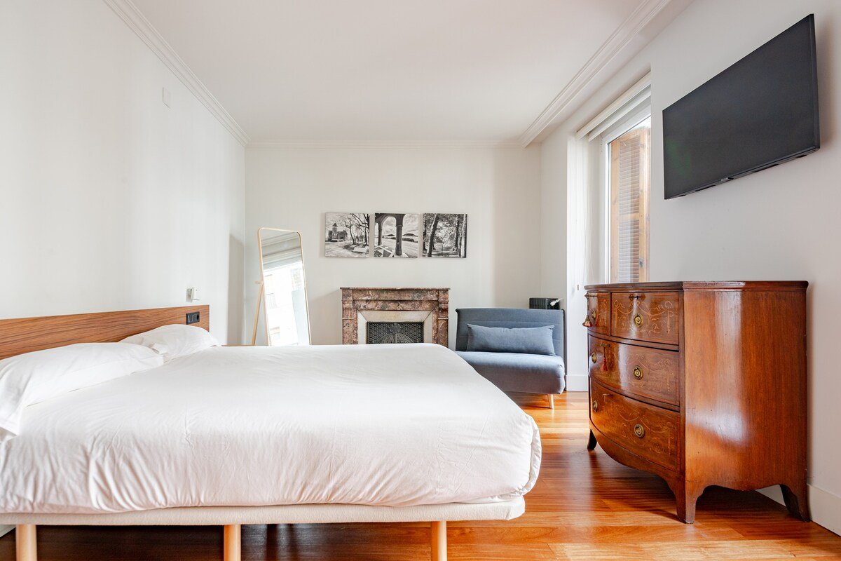 Luxury stay in the heart of the city, brand new gallery image 5