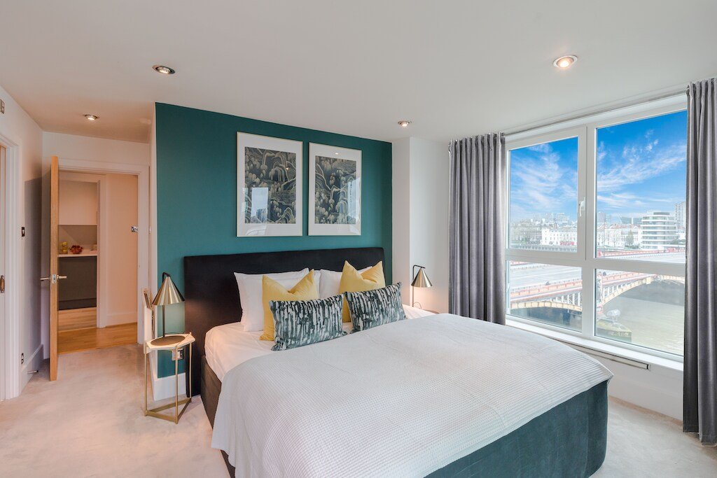 Thames Design Home:Sky-High LuxXe with AweSomeView gallery image 5