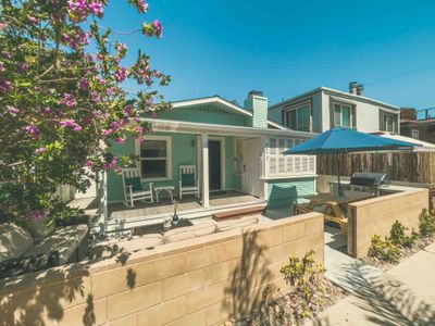 Large Mission Beach Getaway with Free Parking