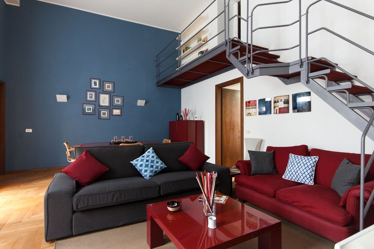 Fancy Blu Duomo duplex apartment gallery image 2