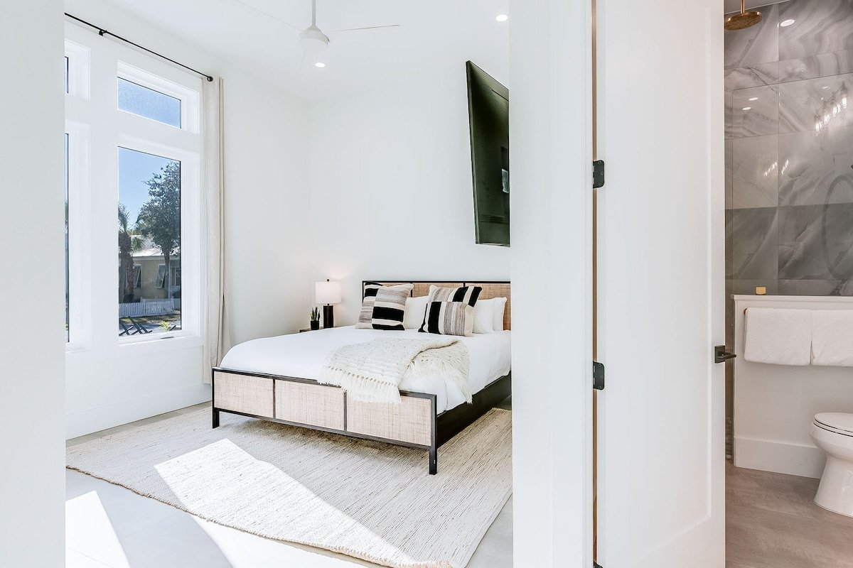 Villa Del Sol|Private Community Beach Access|Pool gallery image 2