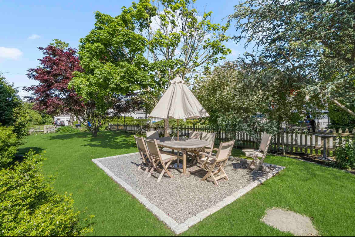 Walk to the Beach – Serene Coastal Country Cottage gallery image 5