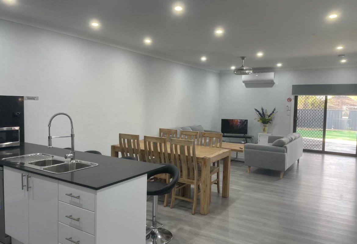 Quiet Spacious Family House Mount Druitt gallery image 4