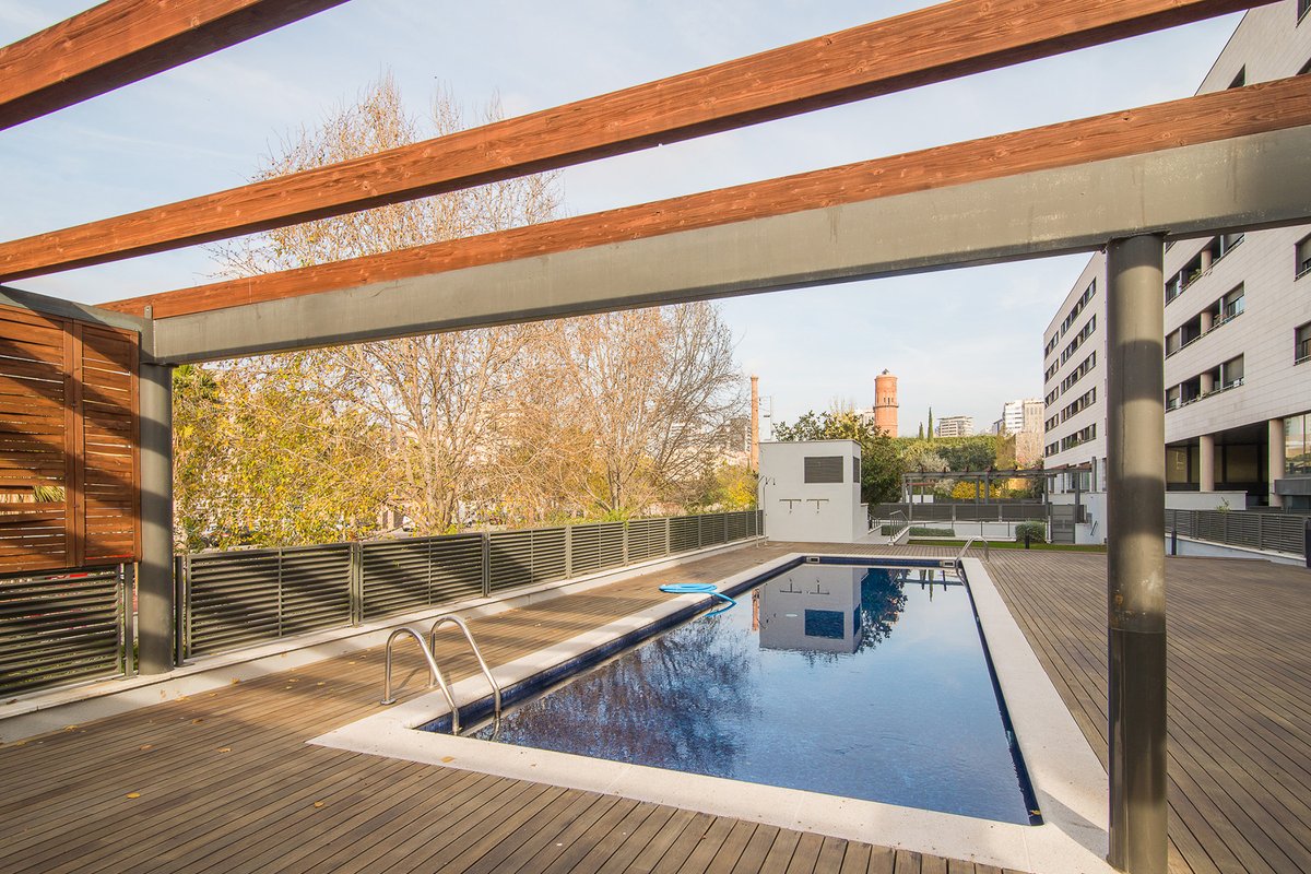 Cozy pool apartment next to the beaches
