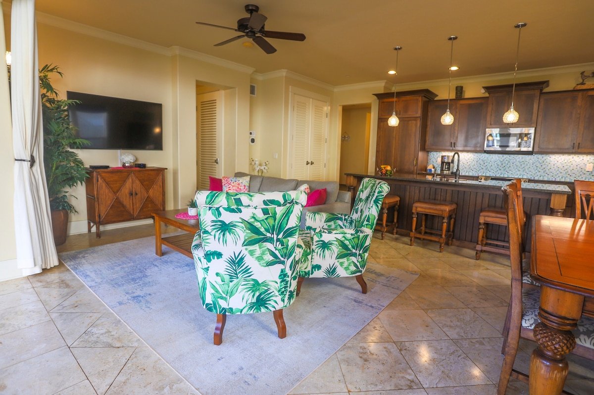 3BR villa with A/C, pool & short walk to beach! gallery image 5