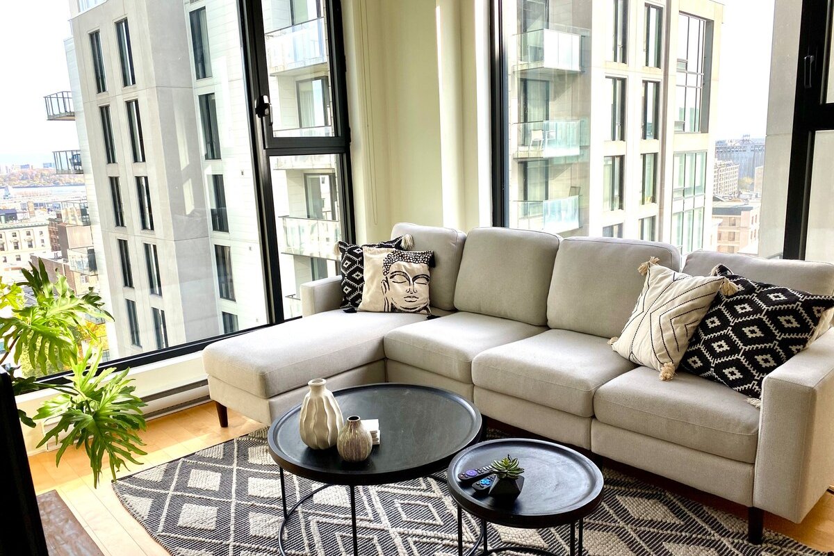 Free Indoor Parking Old Montreal 16 gallery image 2