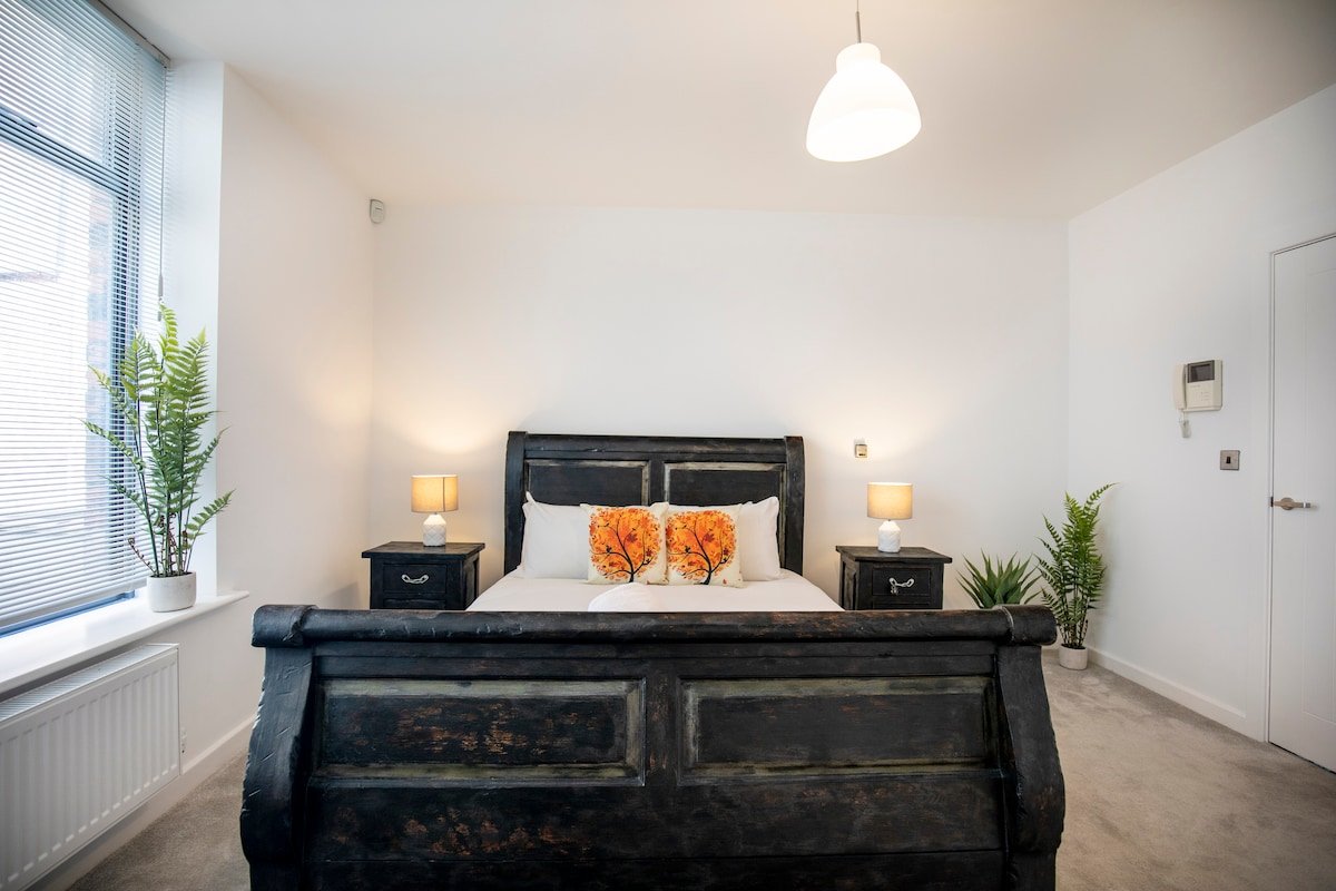 Roof Terrace Townhouse by City SuperHost gallery image 5