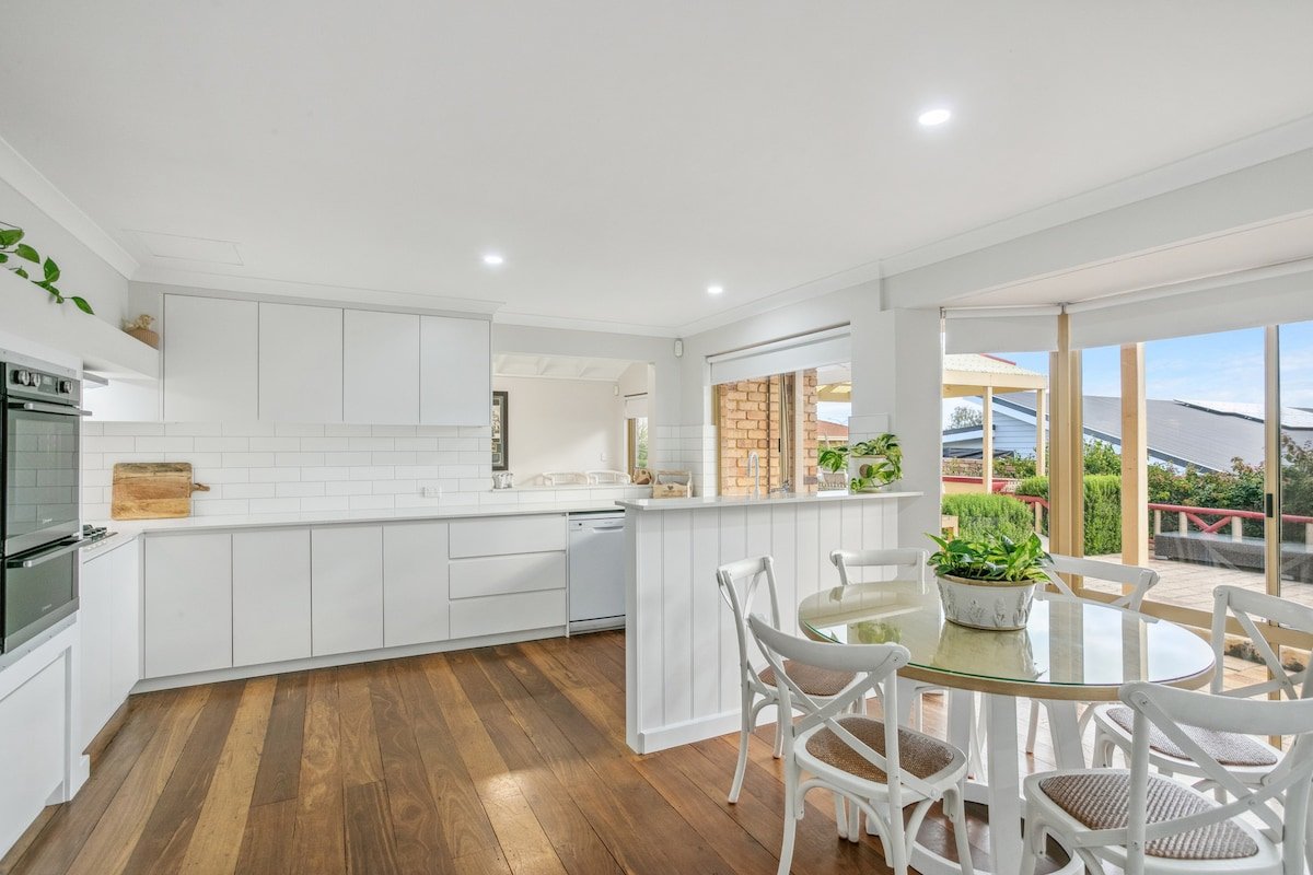 Marina View Holiday House gallery image 3