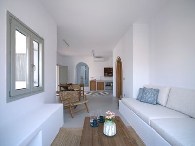 Siora of Paros – Malatesta