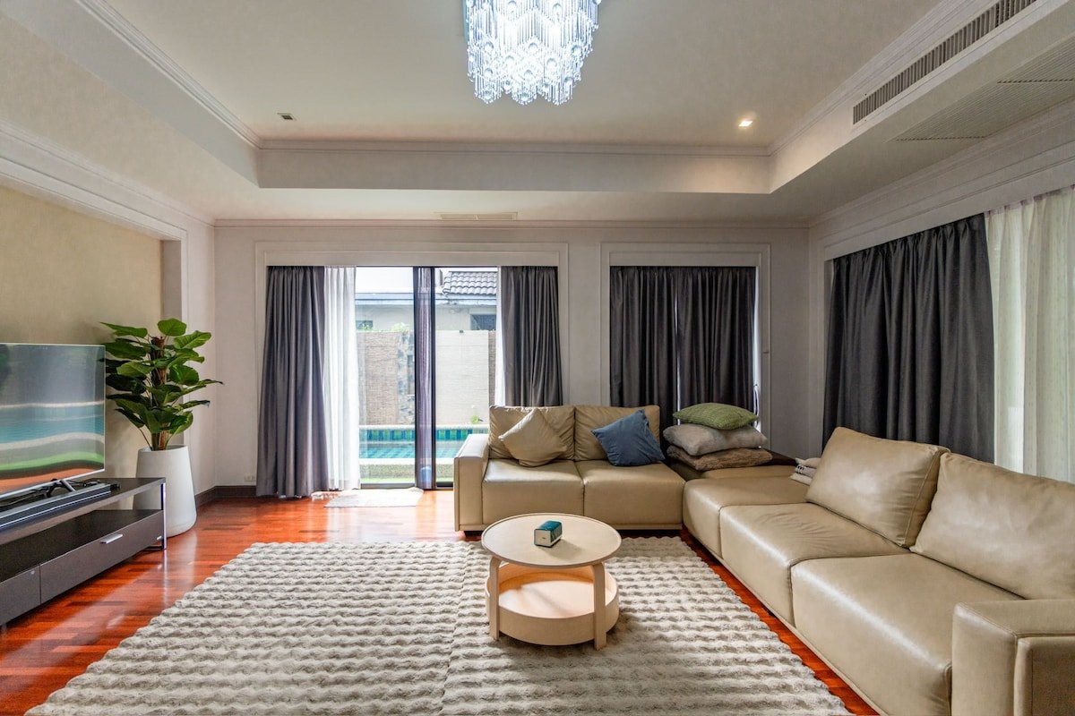 Thonglo25 Swimming pool Villa素坤逸铜锣25巷6卧4卫泳池花园别墅 gallery image 3