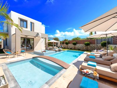 Lifestyle Lux Villa Heated Pool