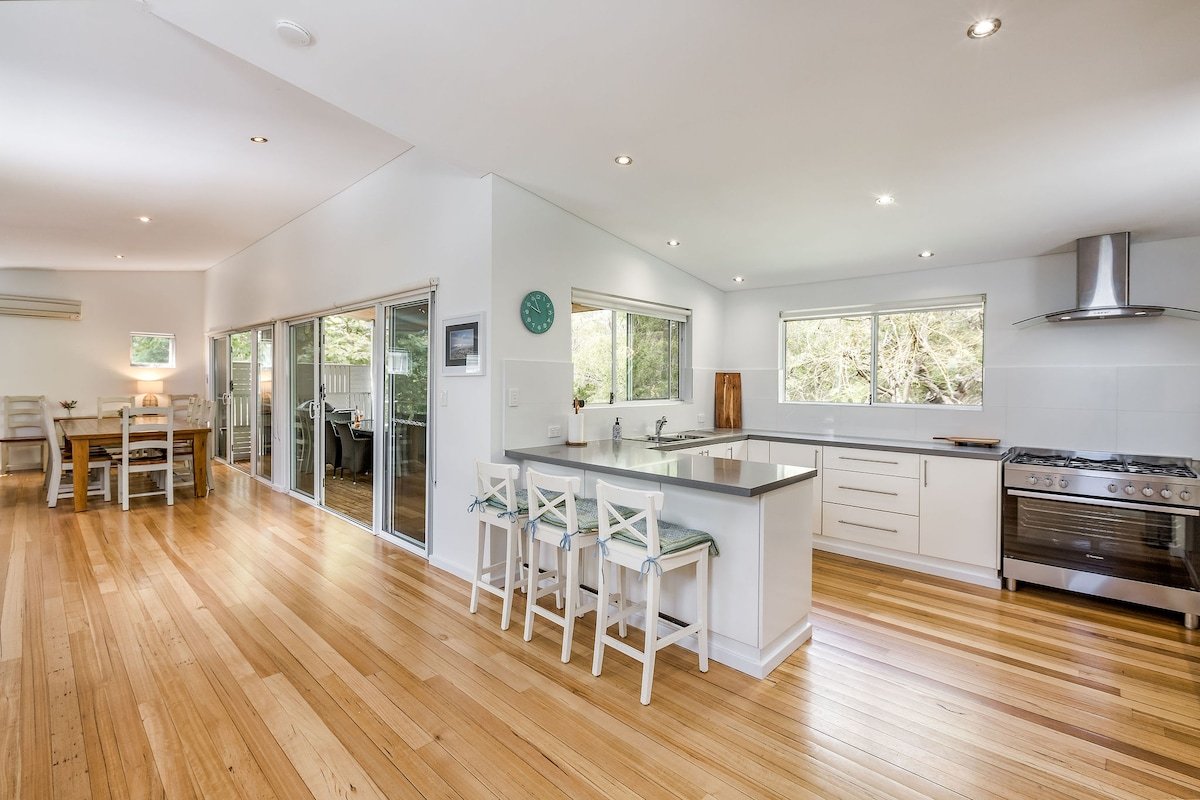 Melaleuca gallery image 2