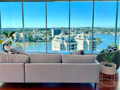 Luxurious Penthouse River Views