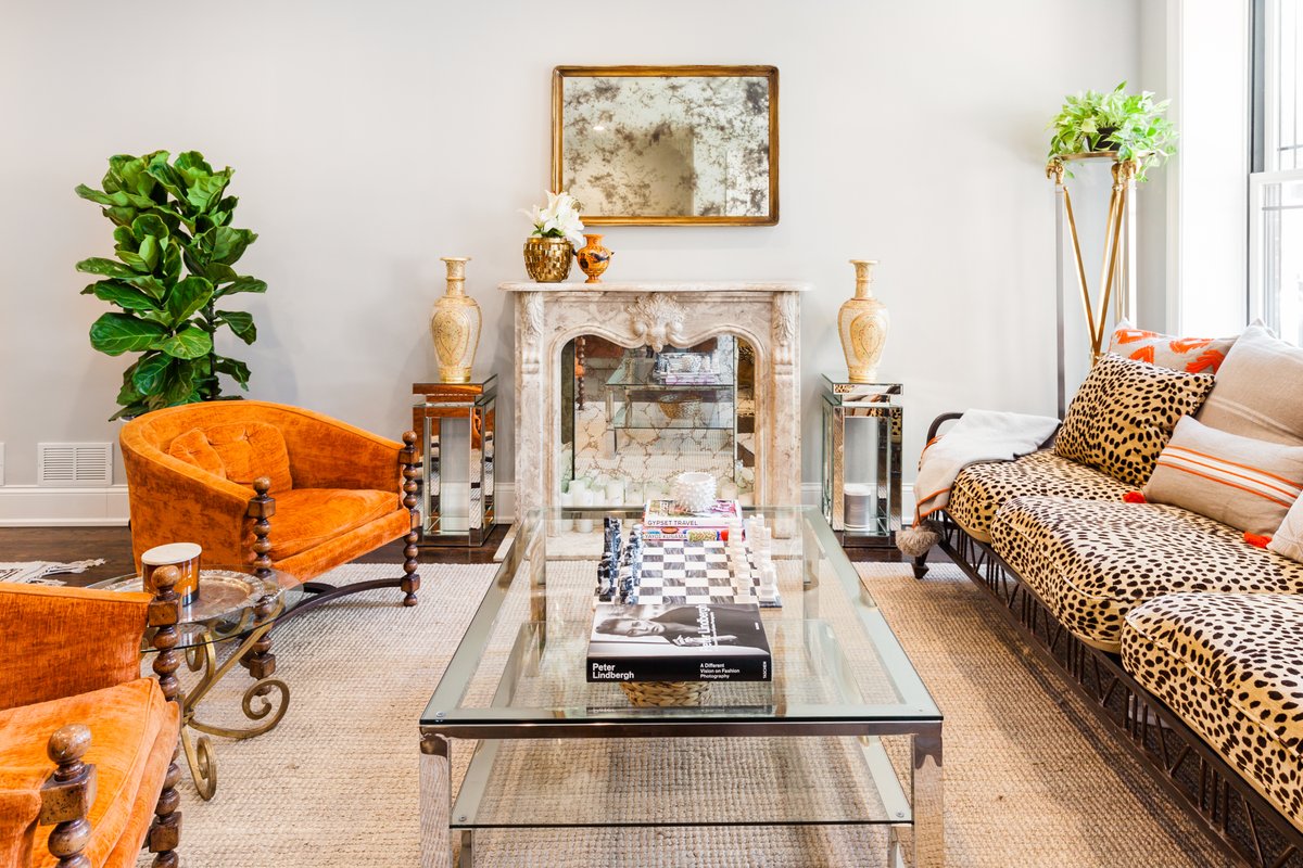 Spacious Five Bedroom Home in Trendy Chicago Neighborhood