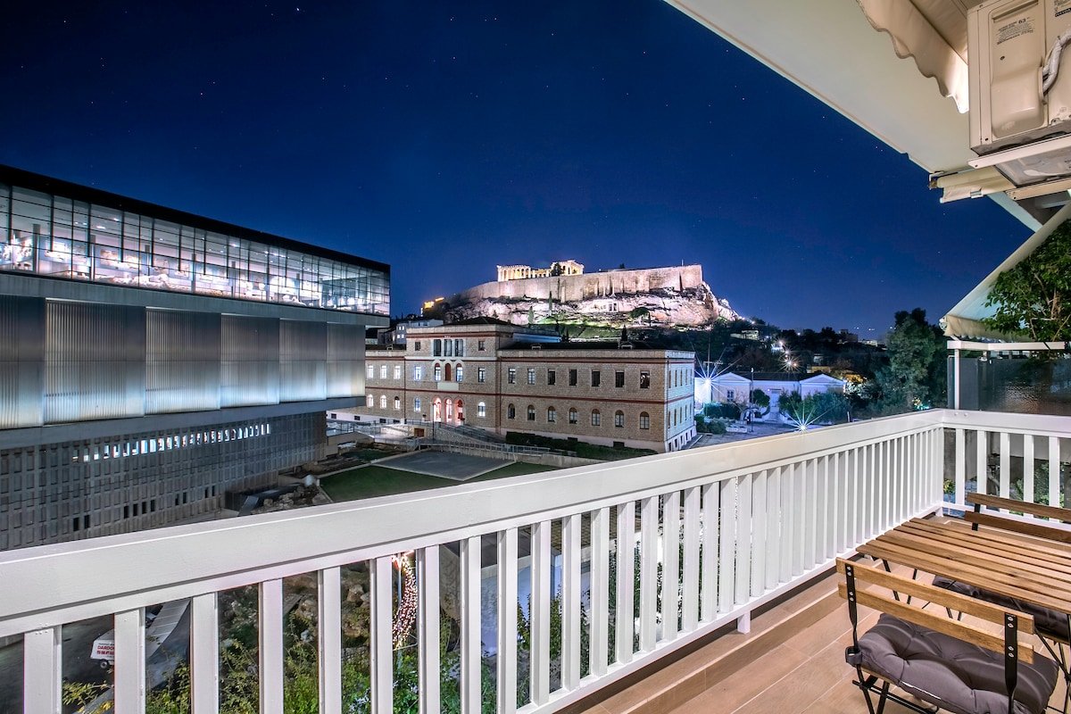 Modern flat in the grounds of Acropolis monuments gallery image 2