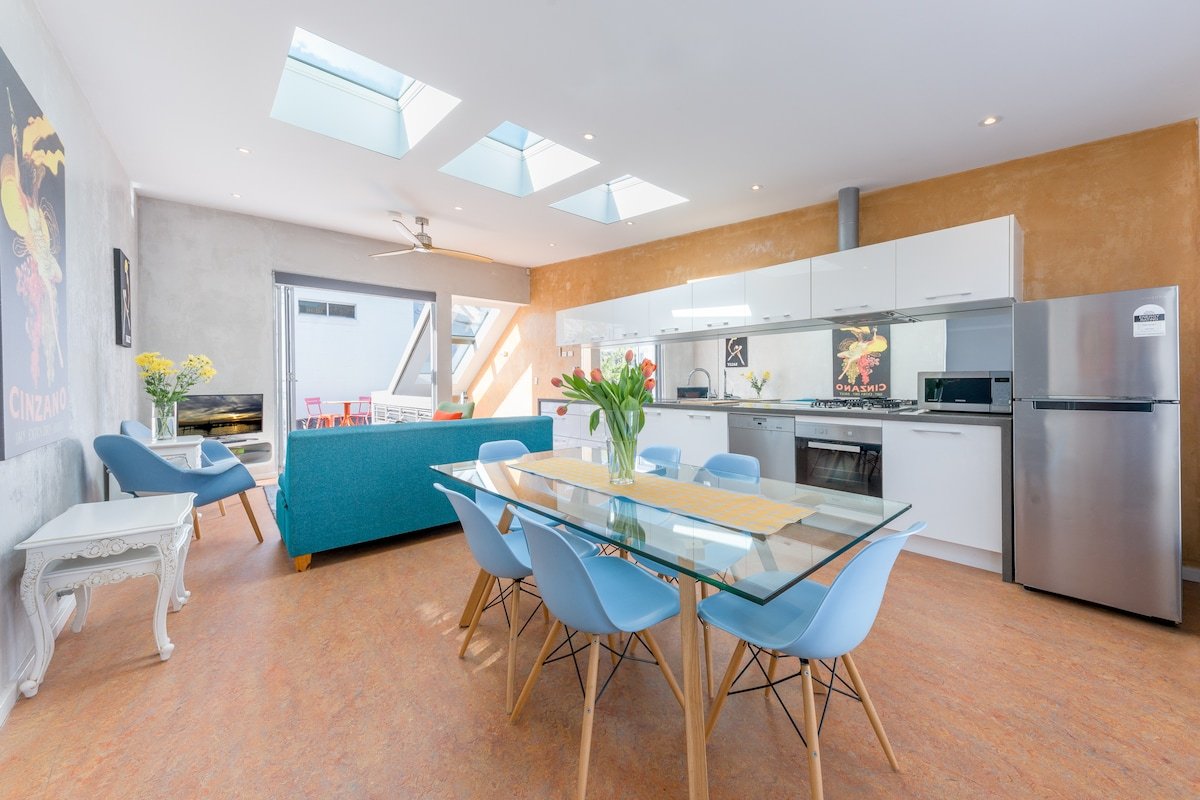 Designer house in quiet street on city doorstep gallery image 2