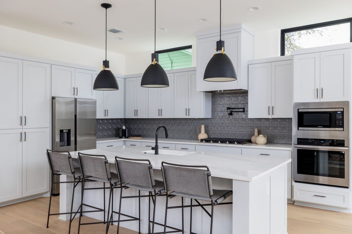 Chef’s Kitchen, Pool | The Taylor by Portoro gallery image 5