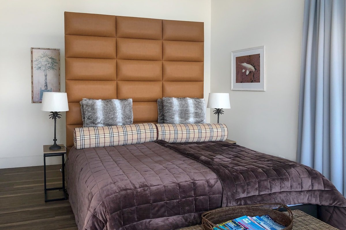 2 x Luxe Mountain Villas. Hottub View of Whangaroa gallery image 4