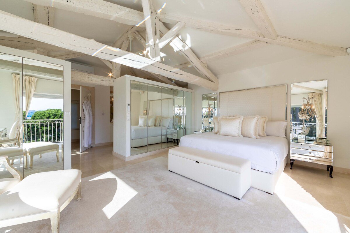 Villa Aviva Luxury Escape in Heart of St Tropez gallery image 3