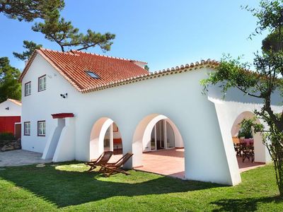 Domus Quieta w/pool, garden & pinewood near beach