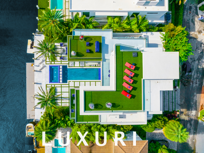 3-Story w/ Rooftop Water Villa Dock/Chef Kitchen