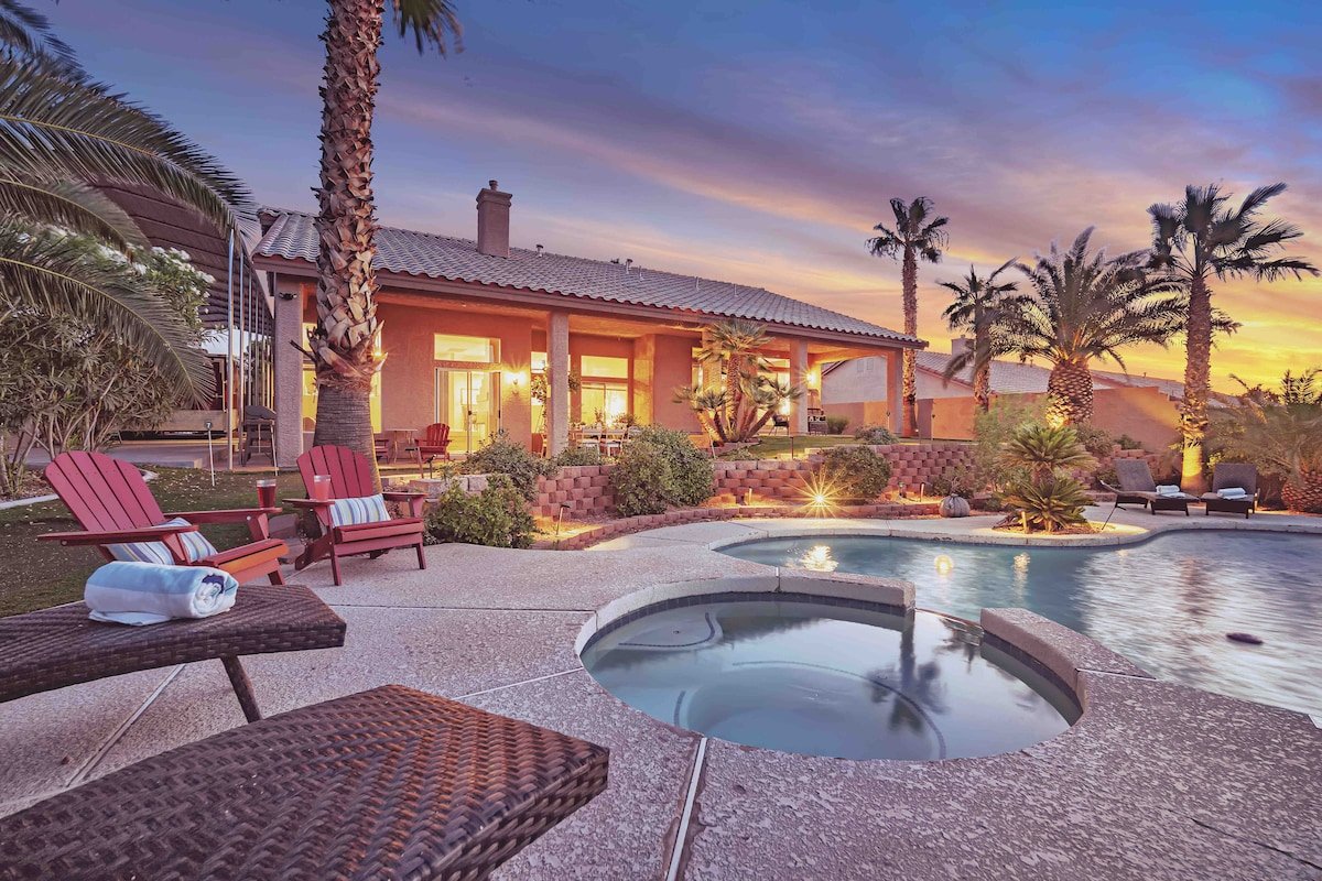 Tranquil oasis w/ Pool (heat xtra) Spa/ mini putt. gallery image 4