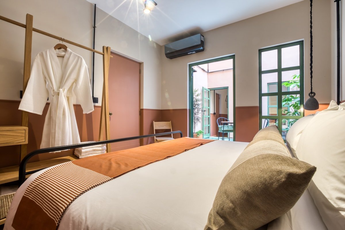 Casa Oliva | Deluxe Two Bedroom with Terrace gallery image 5