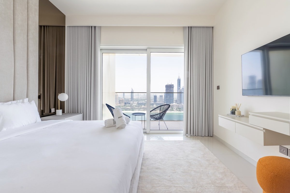 Designer 2-BR | Sea View | Grand Bleu by Elie Saab gallery image 3