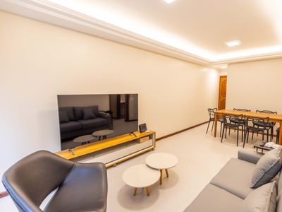 Spacious and elegant in the heart of Copacabana!