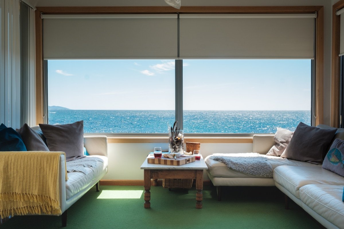 Awesome Beach House Bicheno gallery image 2