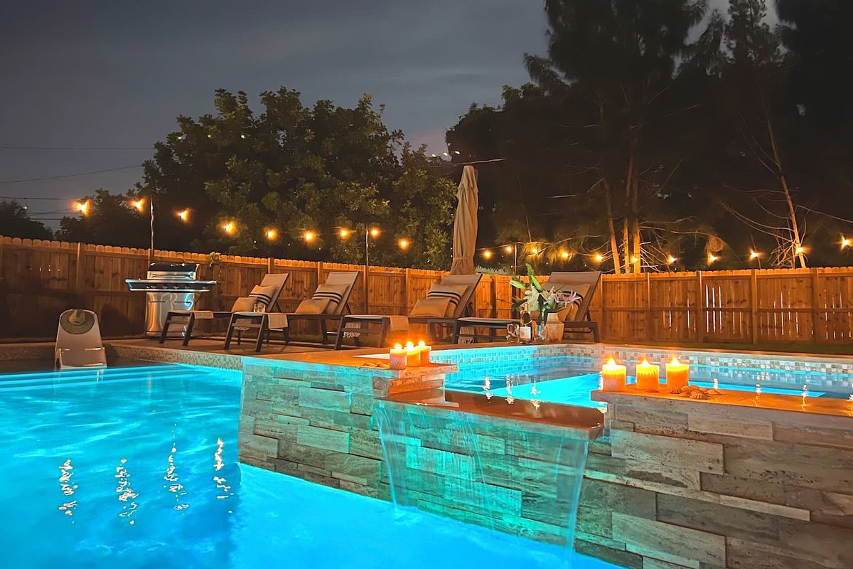 Fox Garden-Heated Pool-Spa- Boho-Downtown & Beach