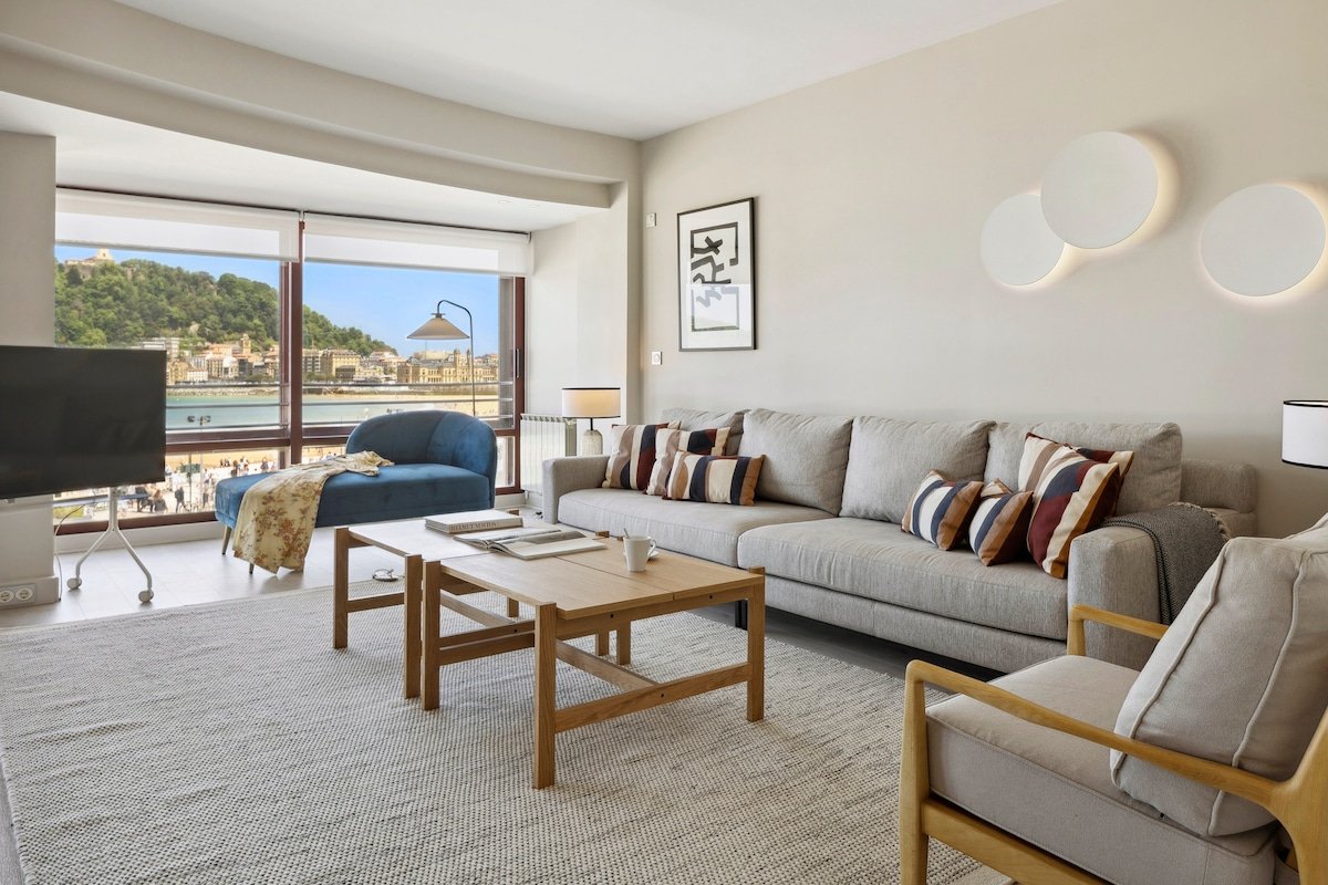 Playa de la Concha 9 by FeelFree Rentals gallery image 3