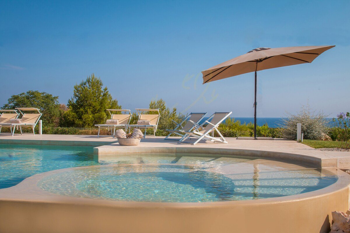 TD Villa Ponente Luxury Villa with Sea View Pool gallery image 5