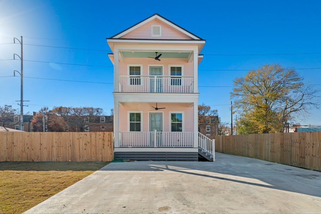 Luxury Retreat in NOLA – Sleeps 16, Pool, Parking gallery image 5