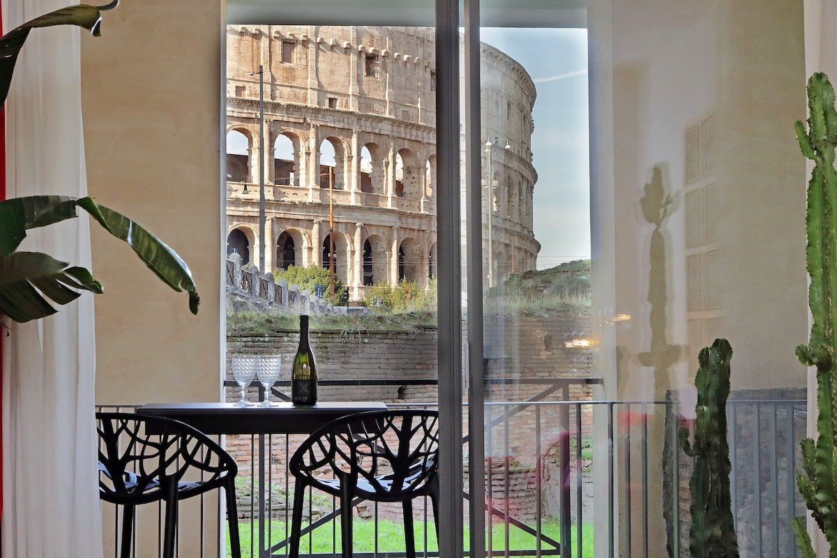Luxury Domus Colosseum View Apartment 2 gallery image 2